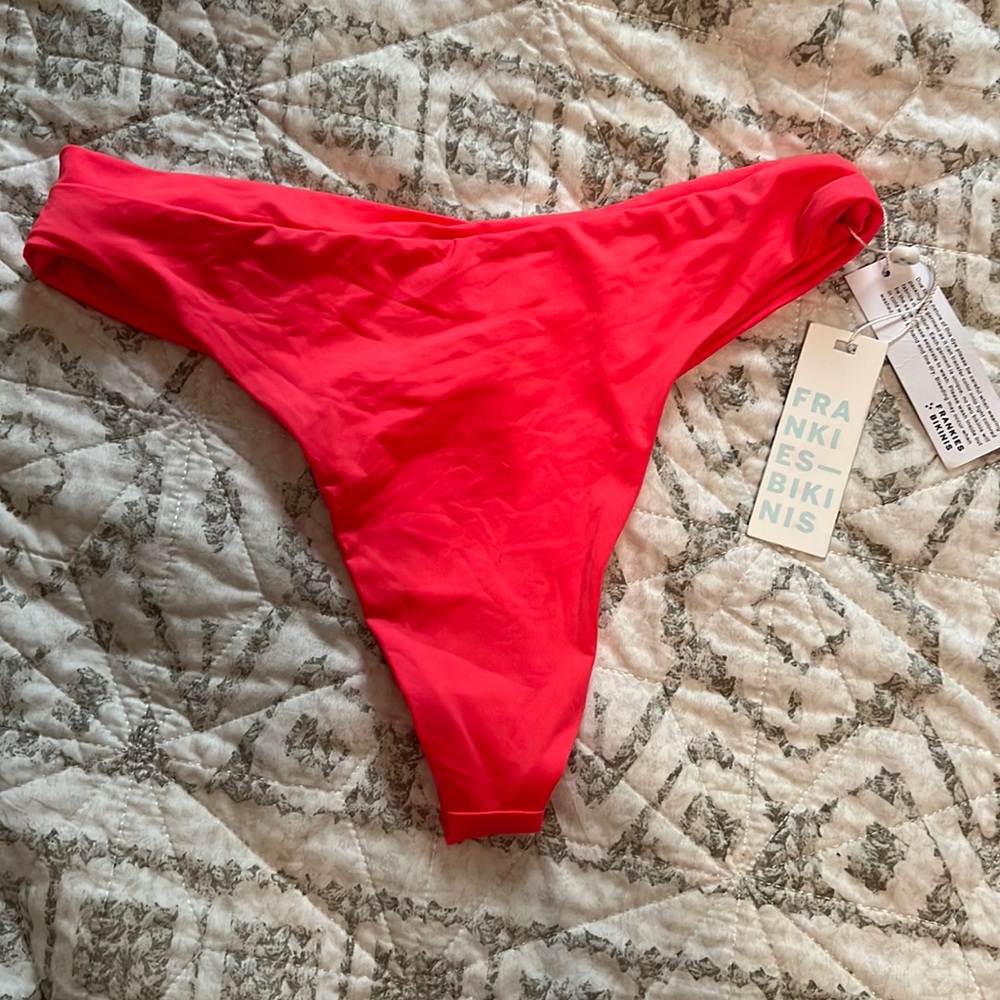 Brand new Frankies Bikinis thong swim bottoms